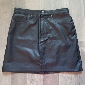 H&M | Vegan Leather Skirt